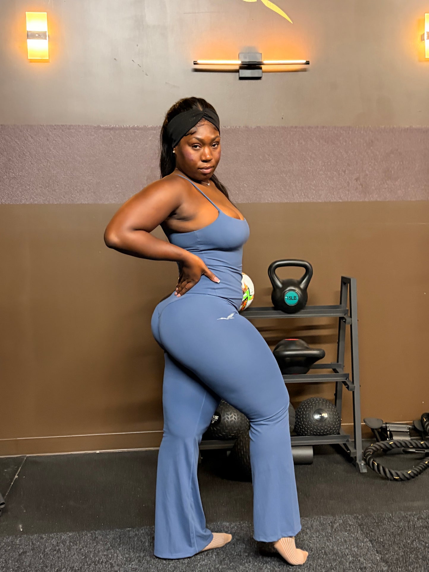 The Onyx Aura Contour Set